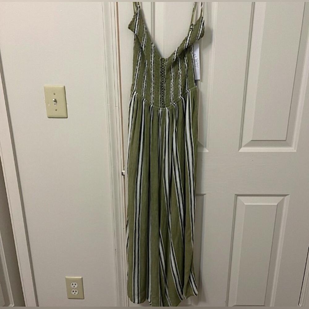 🆕🔥PATRONS  OF PEACE(TILLYS)VERY STYLISH&CHIC&SEXY BACKLESS STAPS ROMPER NWT!!! - Picture 4 of 6